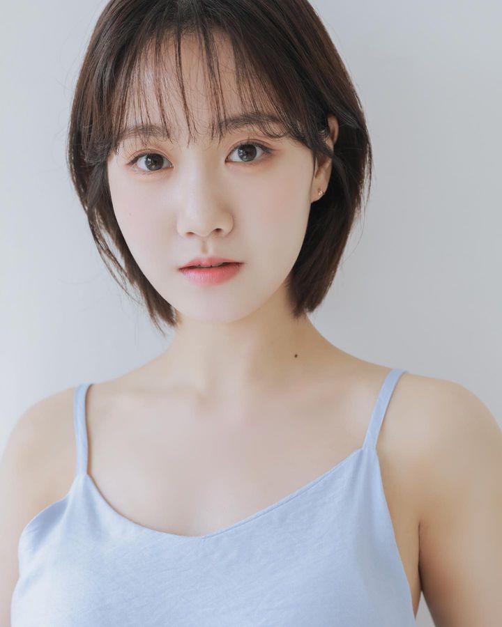 韩剧童星陈智熙长大了,13年后惊艳网友 韩剧《欢乐满屋》中,扮演富家