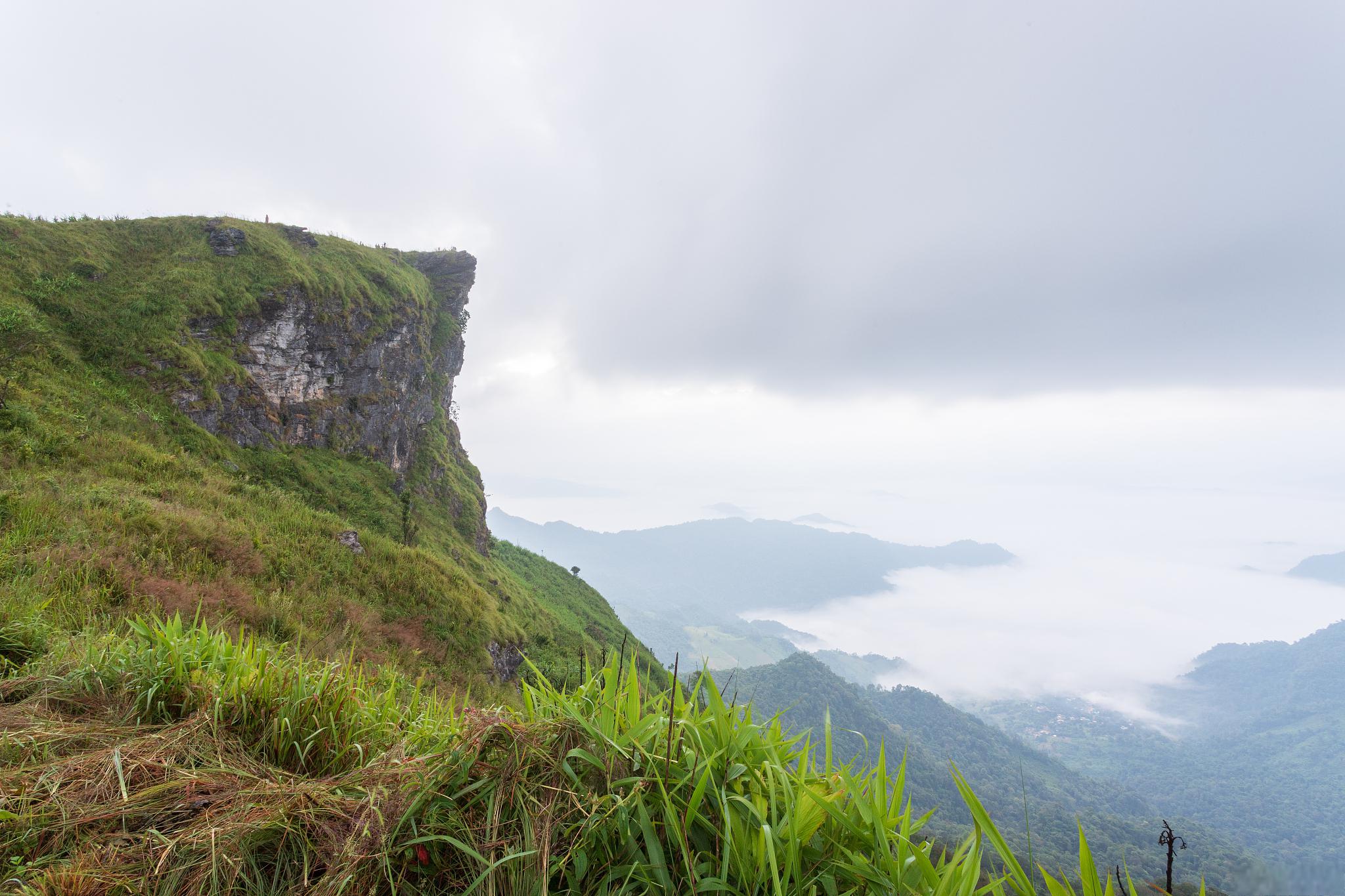 穿越雪峰山,畅游洞口的自然奇观 雪峰山位于贵州省洞口县,是一个自然