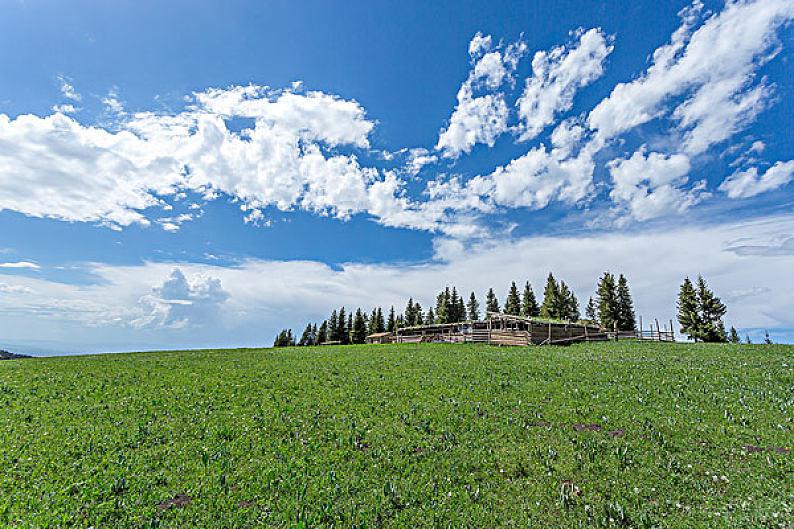 阿拉善左旗旅游攻略 阿拉善左旗位于内蒙古自治区阿拉善盟,拥有丰富的