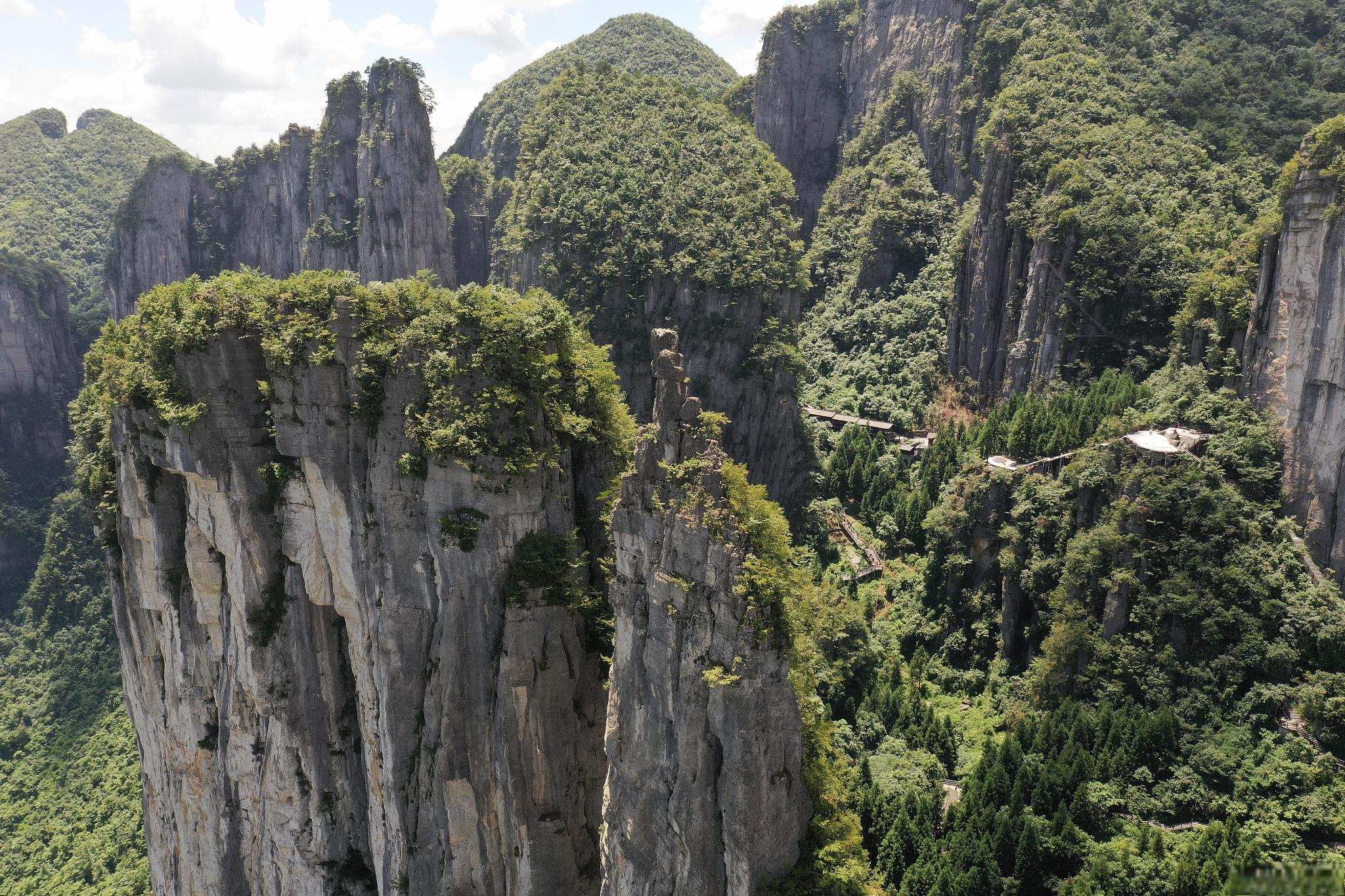 恩施大峡谷和恩施屏山峡谷的区.@叶紫衣的世界的动态