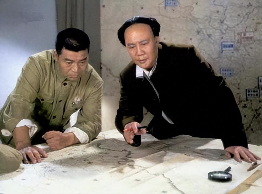 特型演员王铁成:演技精湛 王铁成是特型演员中的前辈,他早在上世纪七