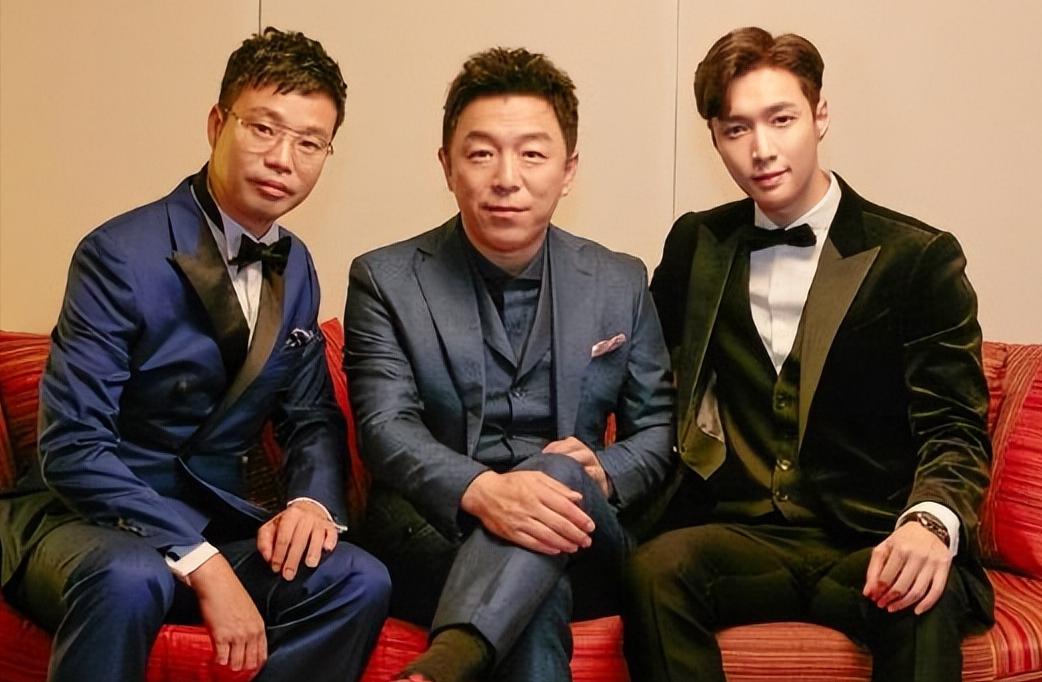 他们对张艺兴付出了很多,黄渤会给张艺兴推荐好角色,孙红雷说张艺兴