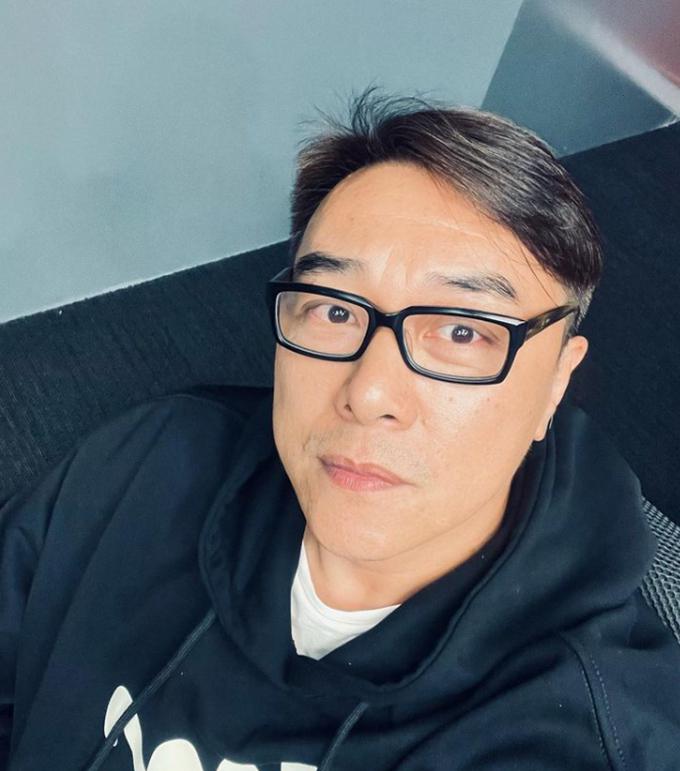 54岁上海演员移民新加坡,豪宅种菜养狗太惬意 郭亮是一个很懂得生活的