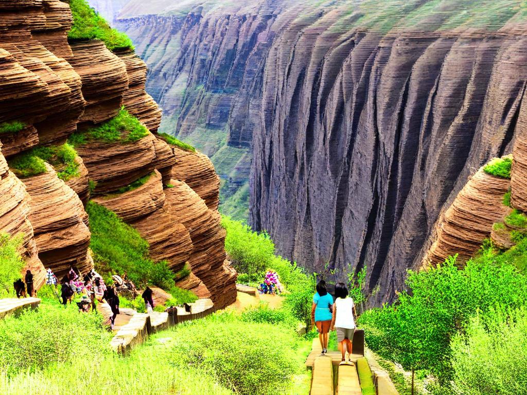 河北天梯山3天攻略 河北天梯山是中国北方一座风景秀丽的山脉,以其