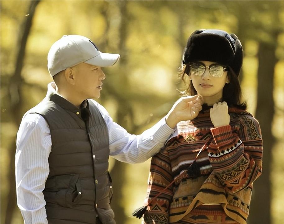 刘涛王珂:年年辟谣的爱情 刘涛和王珂的婚姻时常受到外界的质疑和猜测