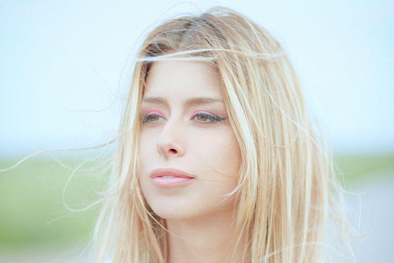 14岁惊艳中国的"丹麦天使",男友不许她单独出门 西塞尔是被称为"丹麦