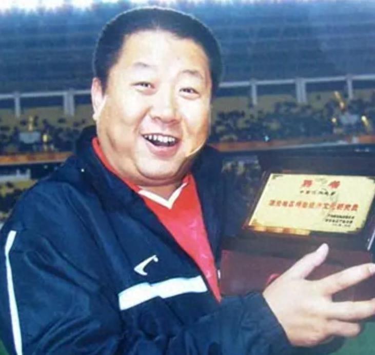 牛振华:生命经不起一次糊涂 相声演员牛振华因醉酒驾驶而遭遇车祸身亡