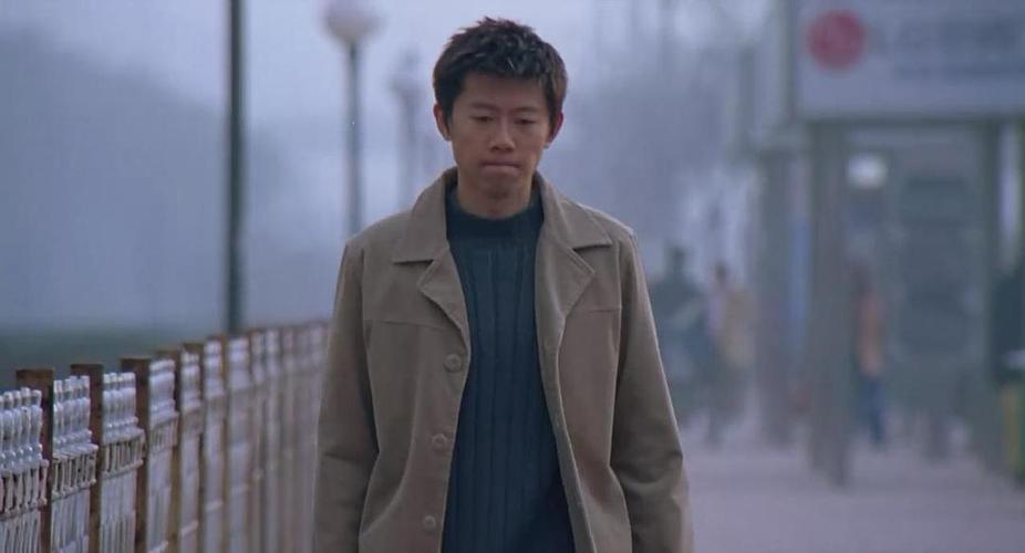 《独自等待》:独自等待爱情 电影《独自等待》通过夏雨饰演的男主角