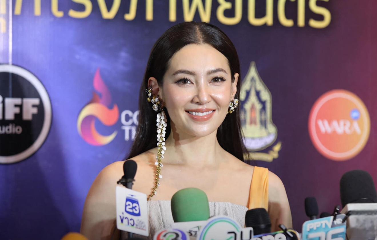 泰星bella:单身无追求者 泰国女演员bella在接受媒体采访时,坚决否认