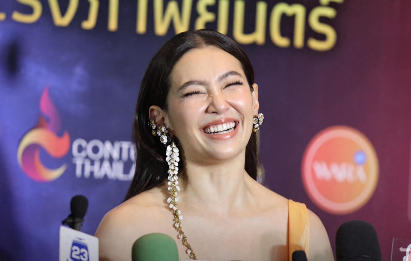 泰星bella:单身无追求者 泰国女演员bella在接受媒体采访时,坚决否认