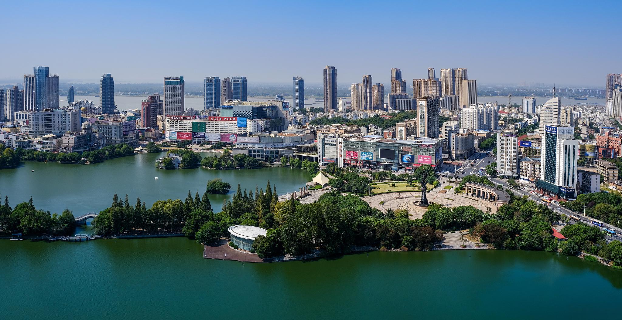 安庆,这座充满历史底蕴与文化气息的城市 安庆这座古城人杰地灵,人才