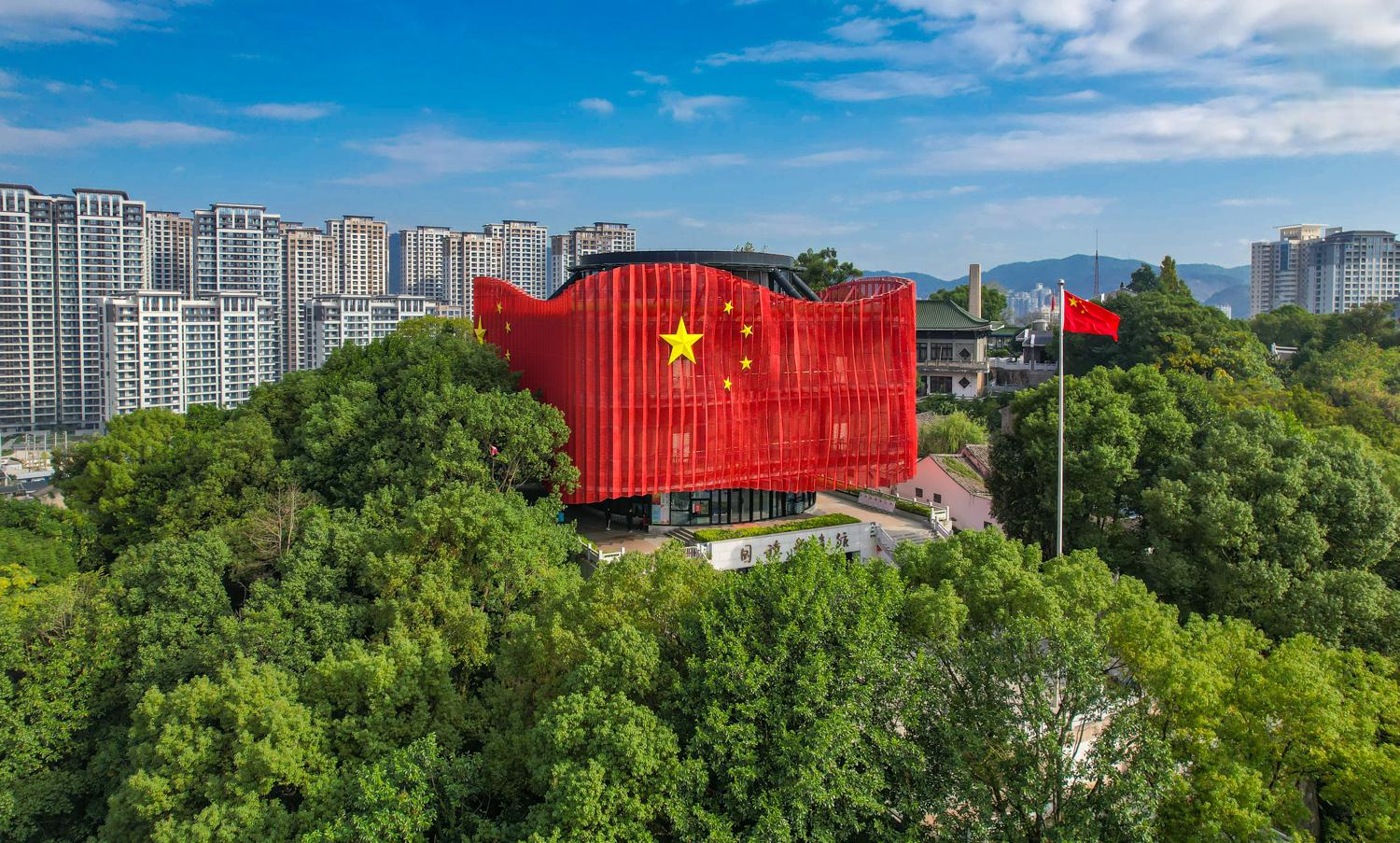 我们继续在瑞安游玩,上午参观了著名的国旗教育馆,瑞安外滩,瑞安水产