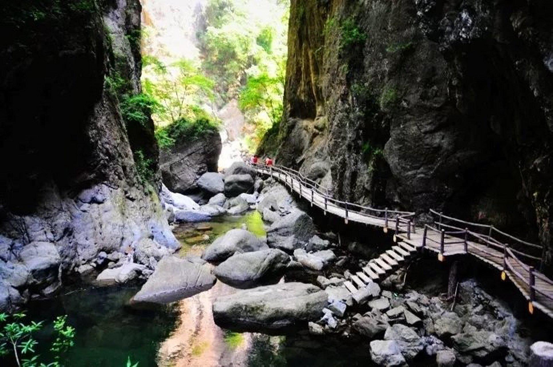 鼓城山七里峡,一个值得一游的美丽景区 鼓城山七里峡,一个让人流连