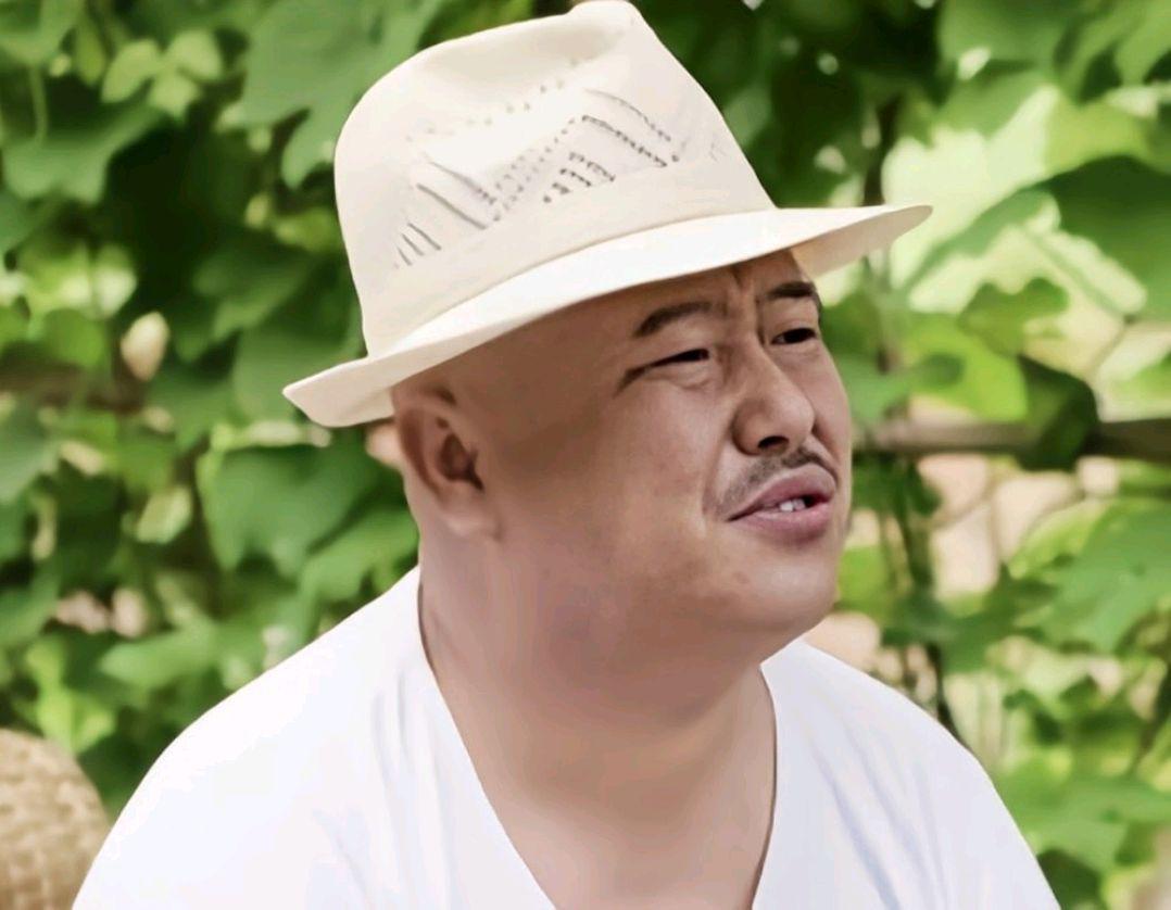 乡村爱情13刘能扮演者赵明远去世 赵明远因突发脑出血去世,享年42岁