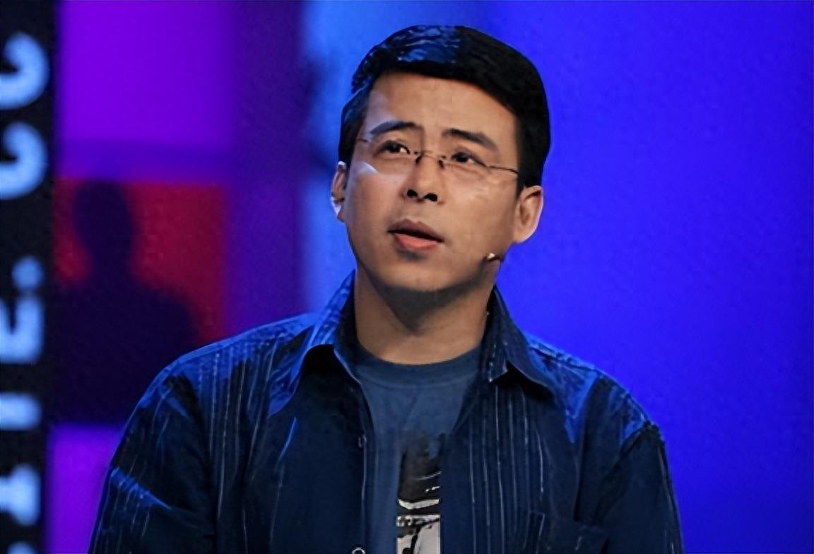 央视巨星阿丘的命运 邱孟煌曾是备受欢迎的央视主持人,但他的不慎言论