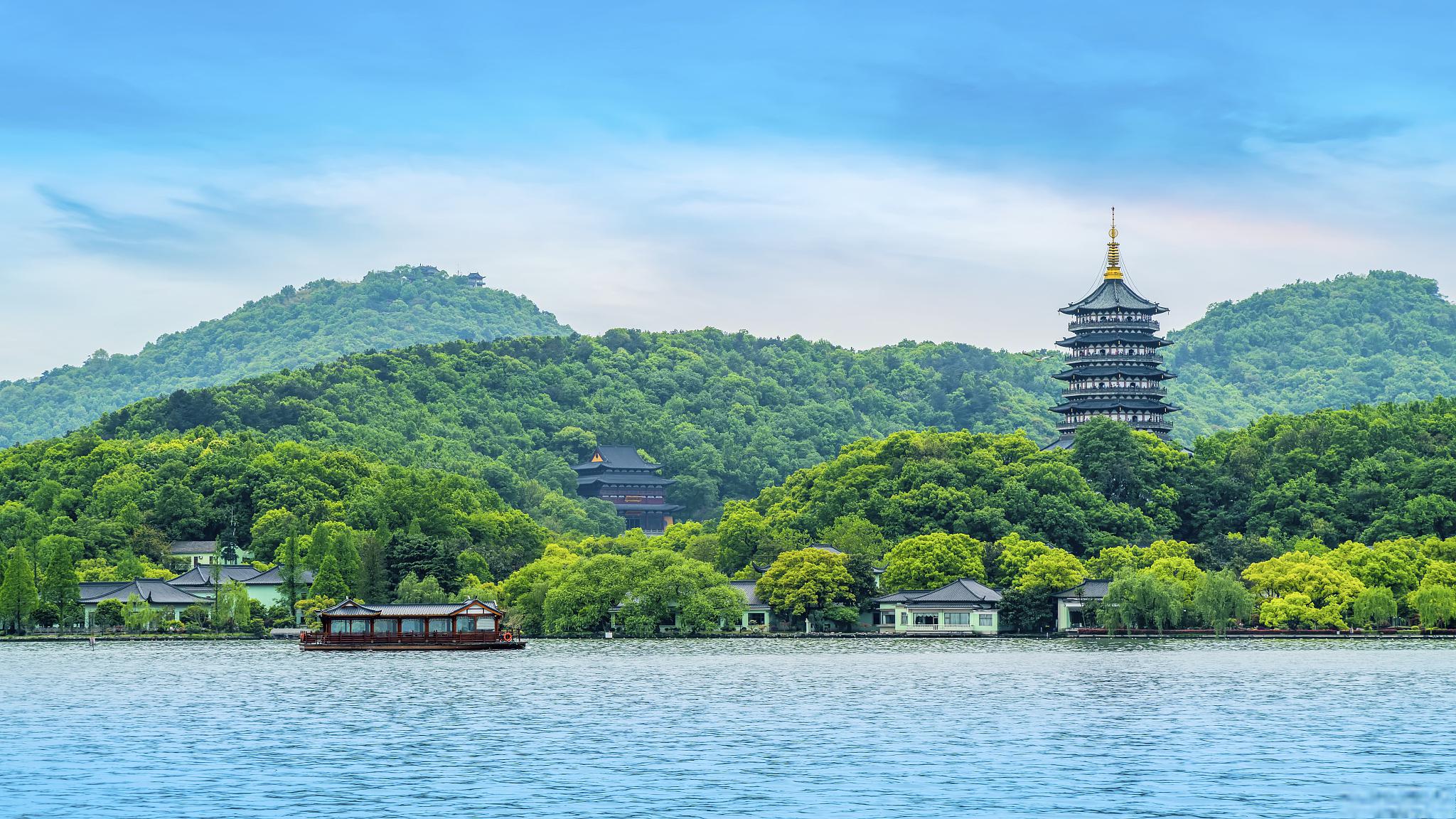 杭州作为一个风景秀丽,历史悠久的城市,拥有众多令人惊叹的景点和丰富