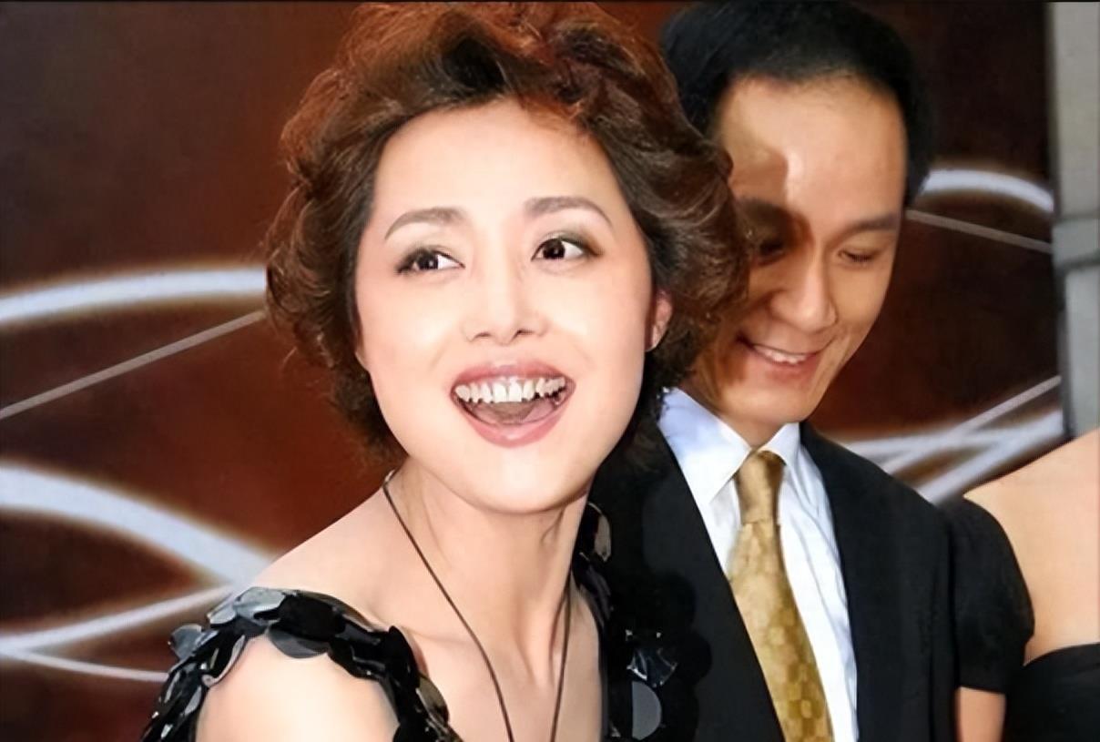 刘蓓:三婚再嫁张健 刘蓓的婚姻经历曲折,离婚后又与导演张黎重新走到