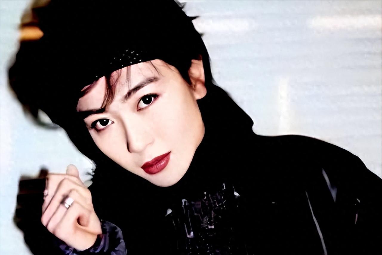 袁洁莹:从短发女神到情感风波 袁洁莹,80至90年代的香港女神,以短发