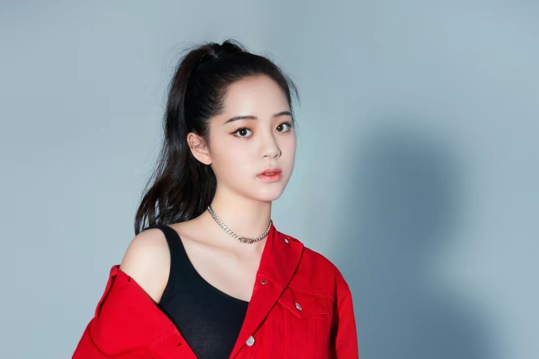 欧阳娜娜重回校园,继续发掘音乐天赋 欧阳娜娜重回校园,就读于波士顿