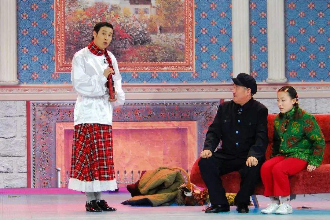 赵本山和小沈阳是小品界的一对传奇师徒,他们之间的默契和配合让让乔