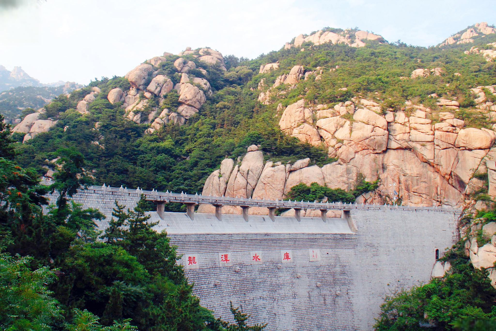 其中,仰口景区作为崂山的一部分,凭借其独特的自然风光和丰富的人文