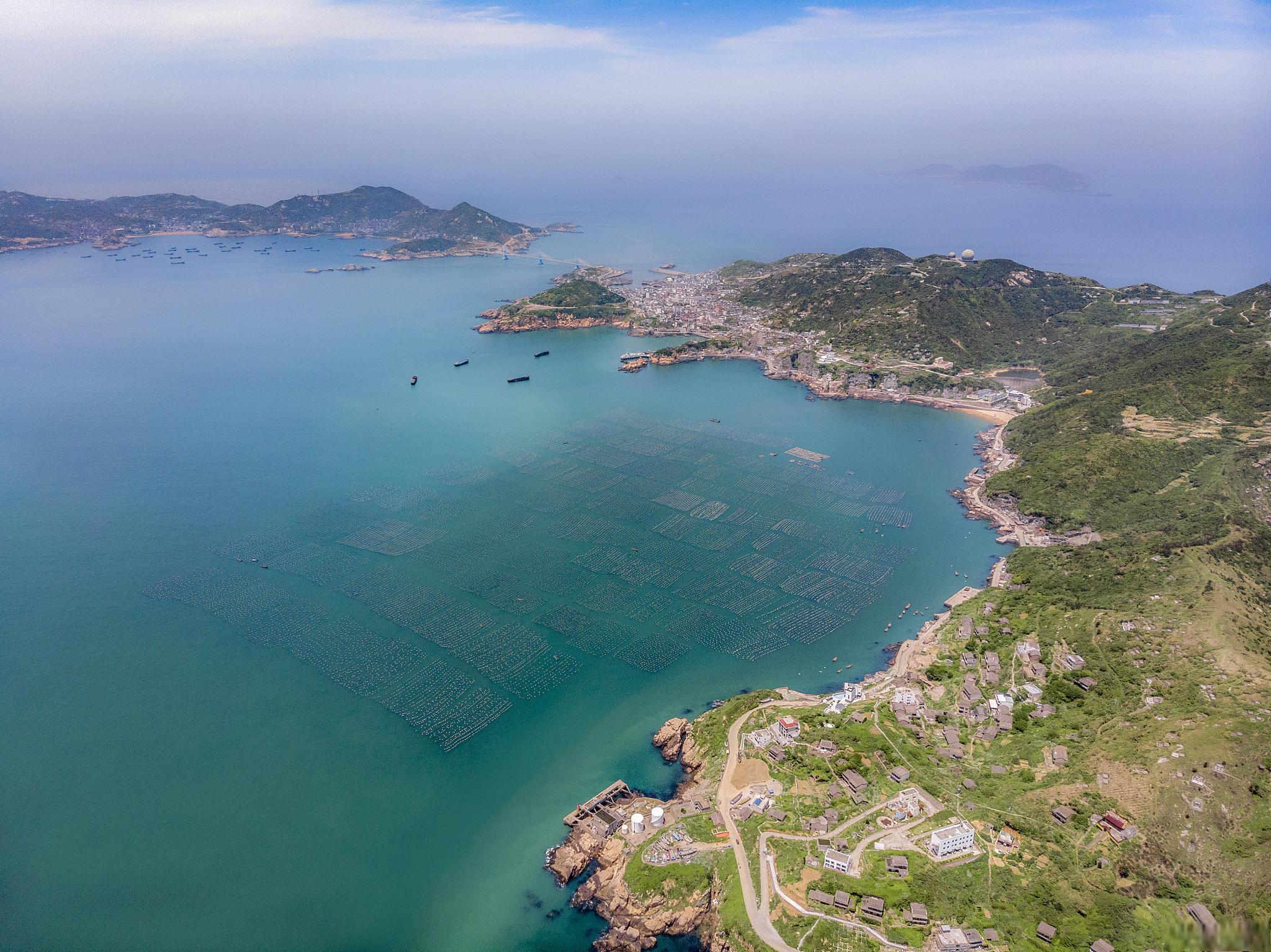 花鸟岛旅游攻略 花鸟岛是中国浙江舟山市的一个岛屿,位于嵊泗列岛的最