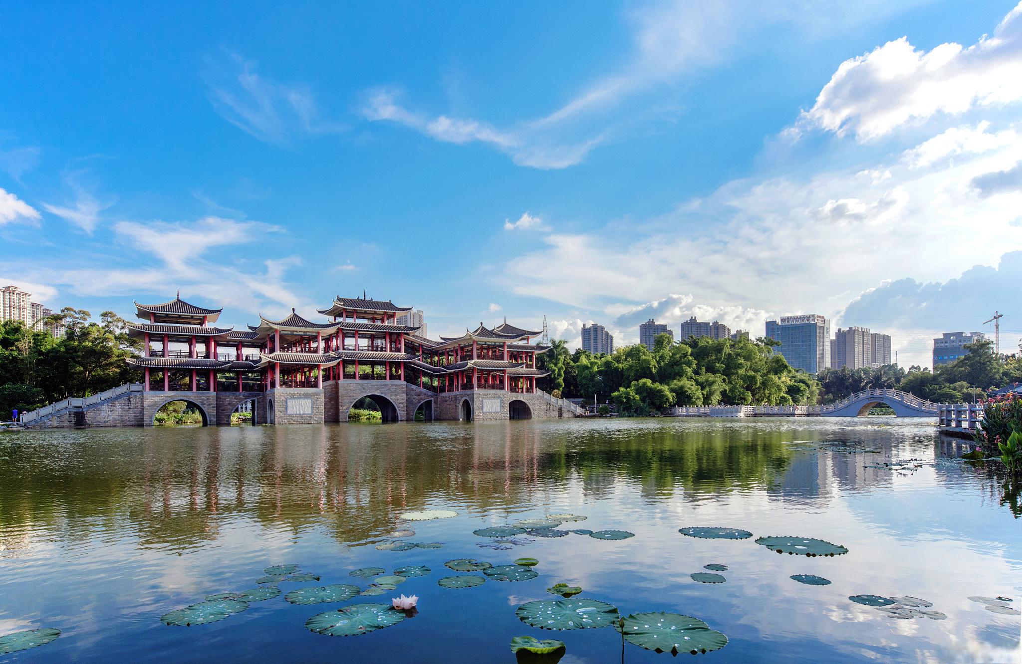 遂宁旅游景点介绍 遂宁位于四川盆地中部,涪江中游,是成渝经济圈重要