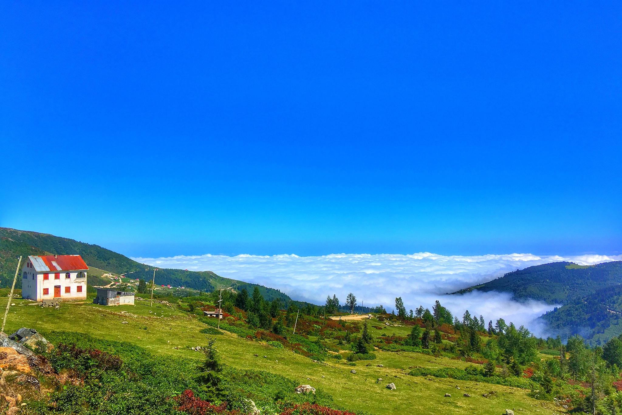 荥经桌山和瓦屋山图片