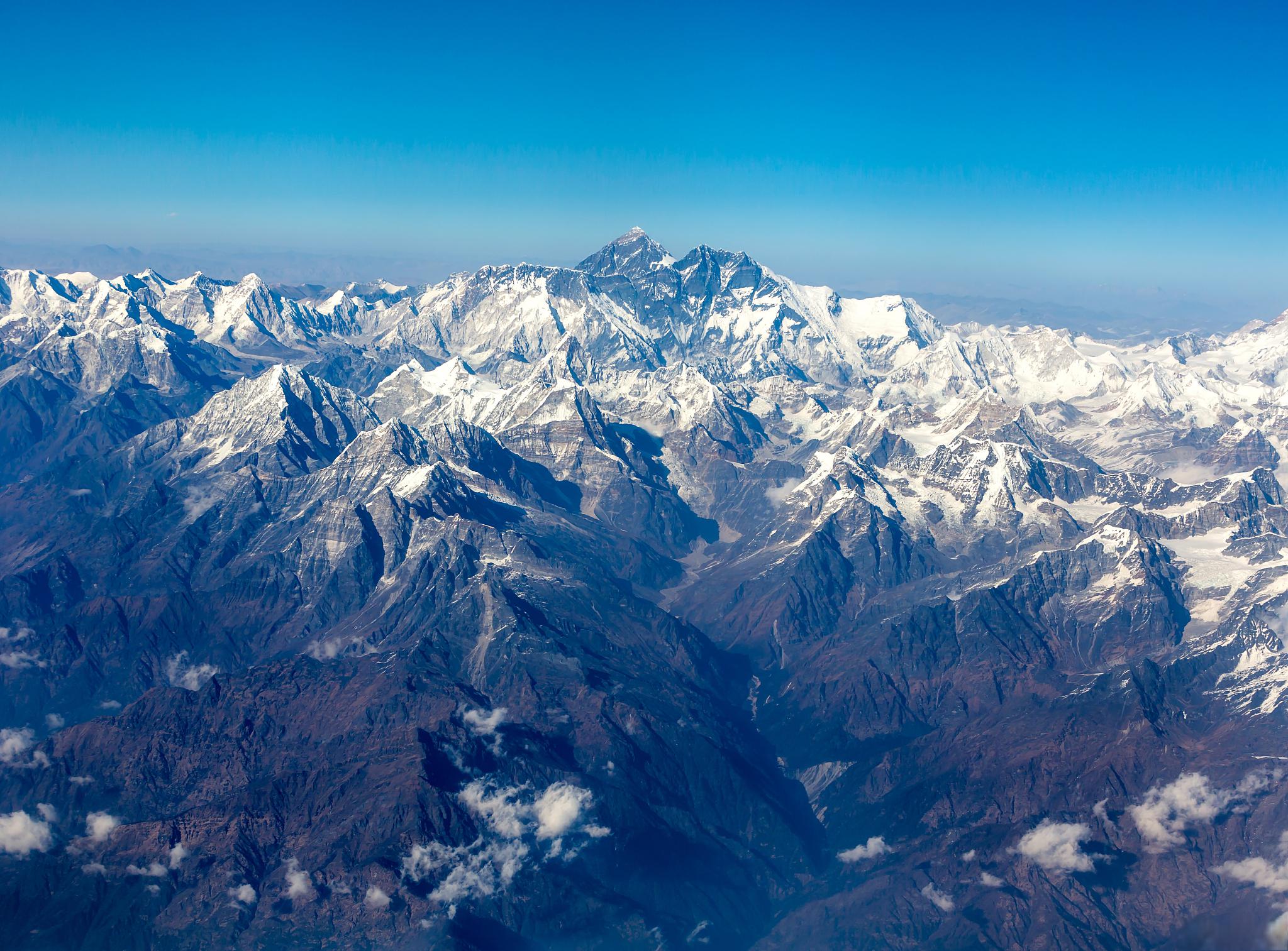 喜马拉雅山的五条沟 喜马拉雅山脉,这个神秘而壮丽的世界屋脊,横亘在