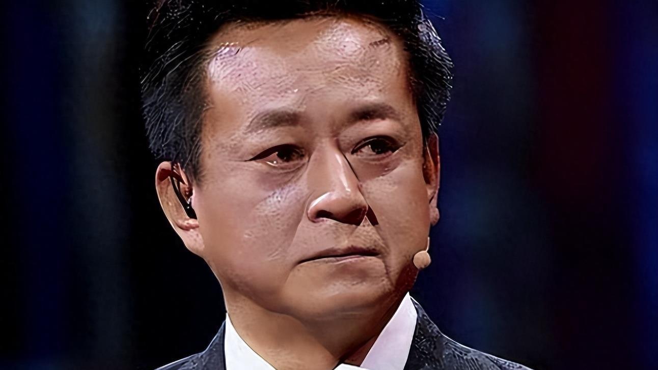 姜昆:善良事迹感动众多粉丝 中国相声演员姜昆以其出色的表演技巧和