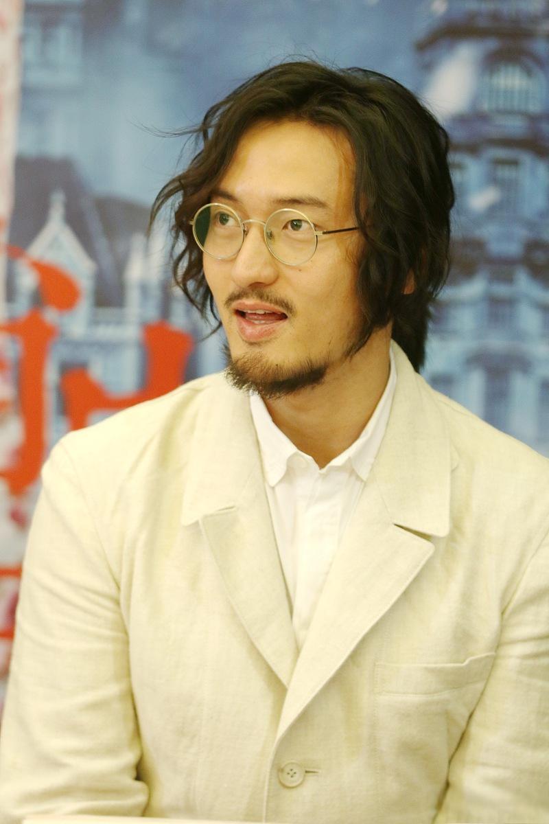 王传君:不想女儿以为他是坏人 王传君在电影《孤注一掷》中出色地塑造