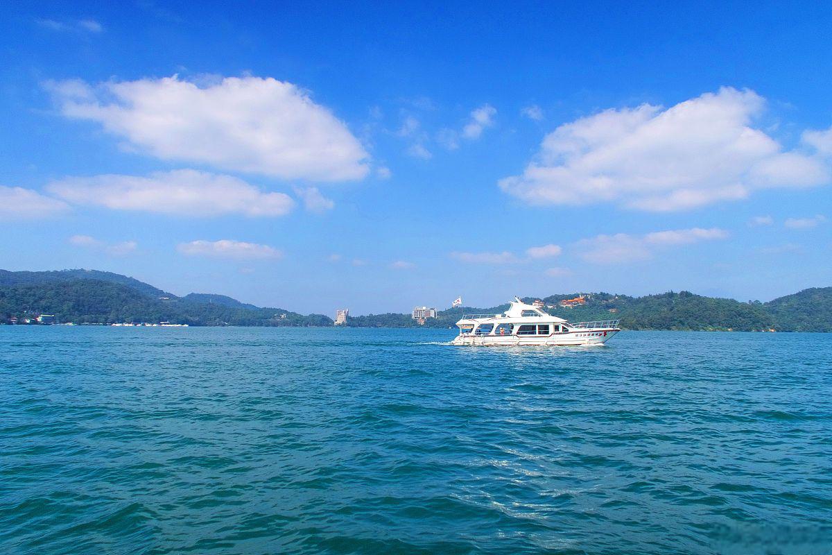 台湾日月潭旅游攻略 日月潭风景优美,是台湾著名的旅游胜地,也是世界