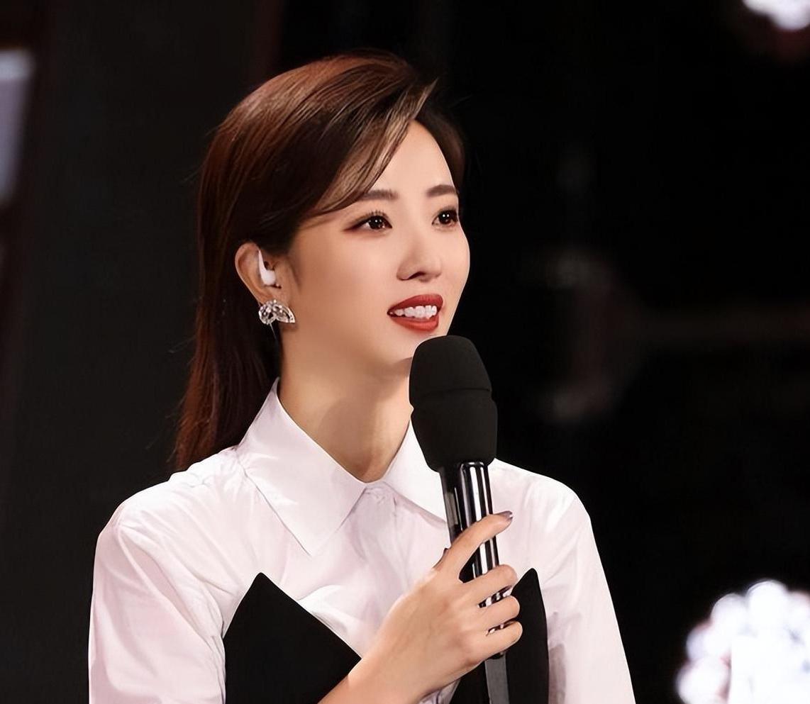"央视一姐"李思思辞职,离职原因曝光 备受赞誉的知名主持人李思思宣布