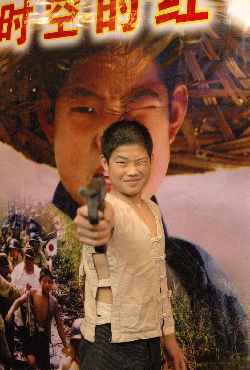 《小兵张嘎》:嘎子成为真正的八路军小侦察员 《小兵张嘎》的大结局中