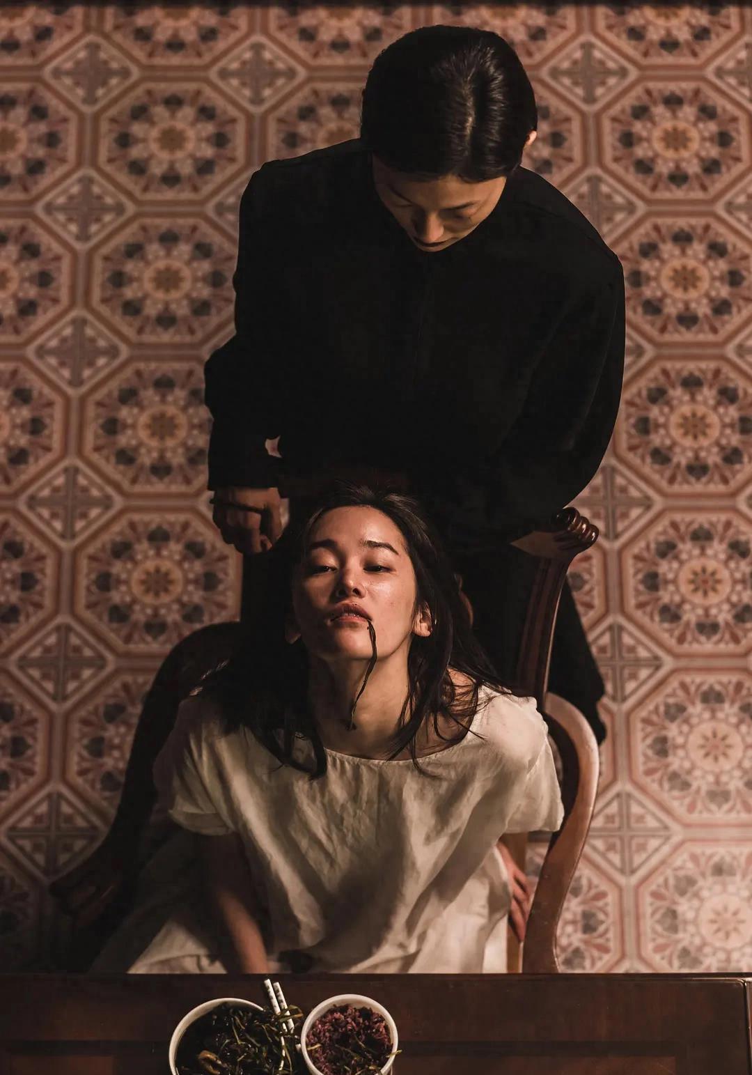 《电话》:时光,家庭与友情 电影《电话》通过一个非凡的创意——电话