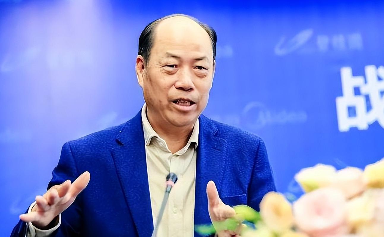 杨国强再借20亿支持碧桂园,许家印却转移资金 杨国强积极参与碧桂园的