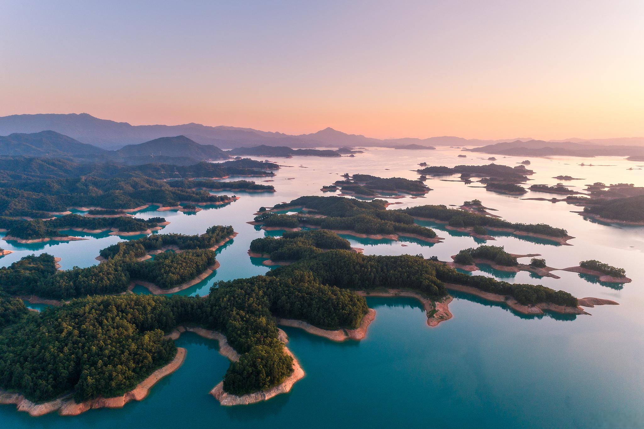 广东河源万绿湖景区图片