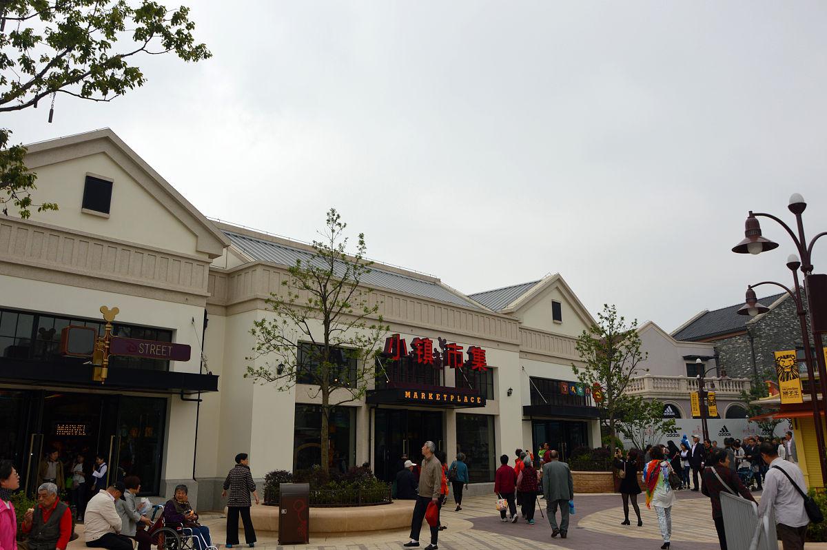 鹰潭灵溪小镇生态乐园 鹰潭灵溪小镇生态乐园是一个充满自然之美的