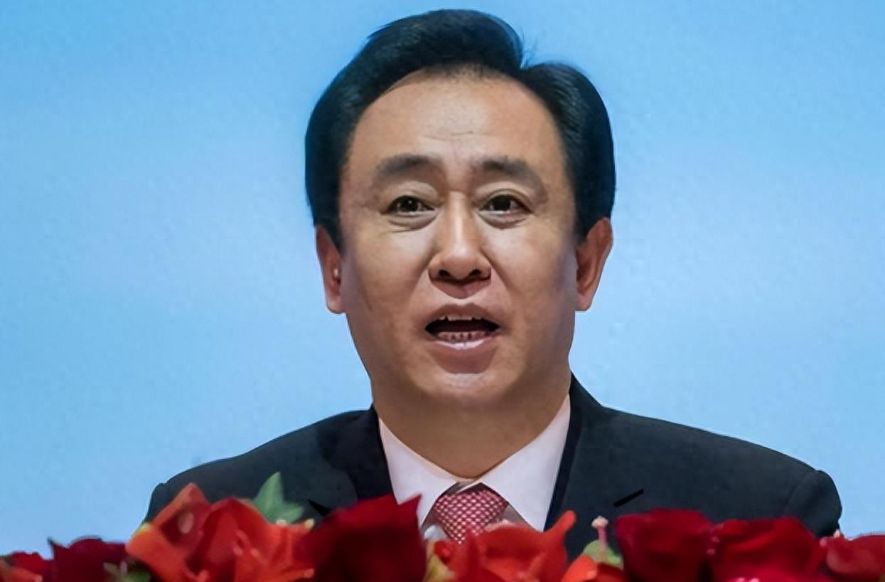 杨国强再借20亿给碧桂园,许家印几百亿却转国外 杨国强积极行动,为