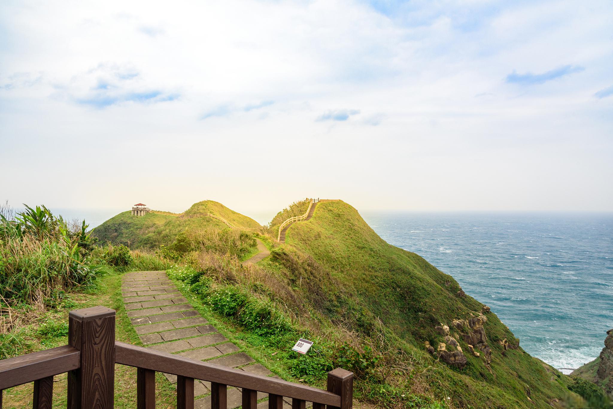 太湖风景区位于无锡市南郊,这里山水相映成趣,名胜古迹众多,融自然