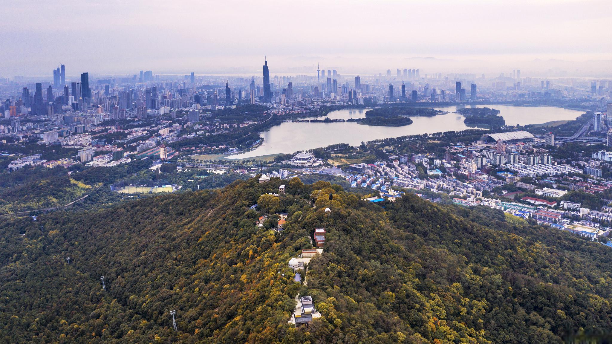 紫金山观景台,邂逅南京夜景 藏着南京观景台,以紫金山为名,可欣赏南京