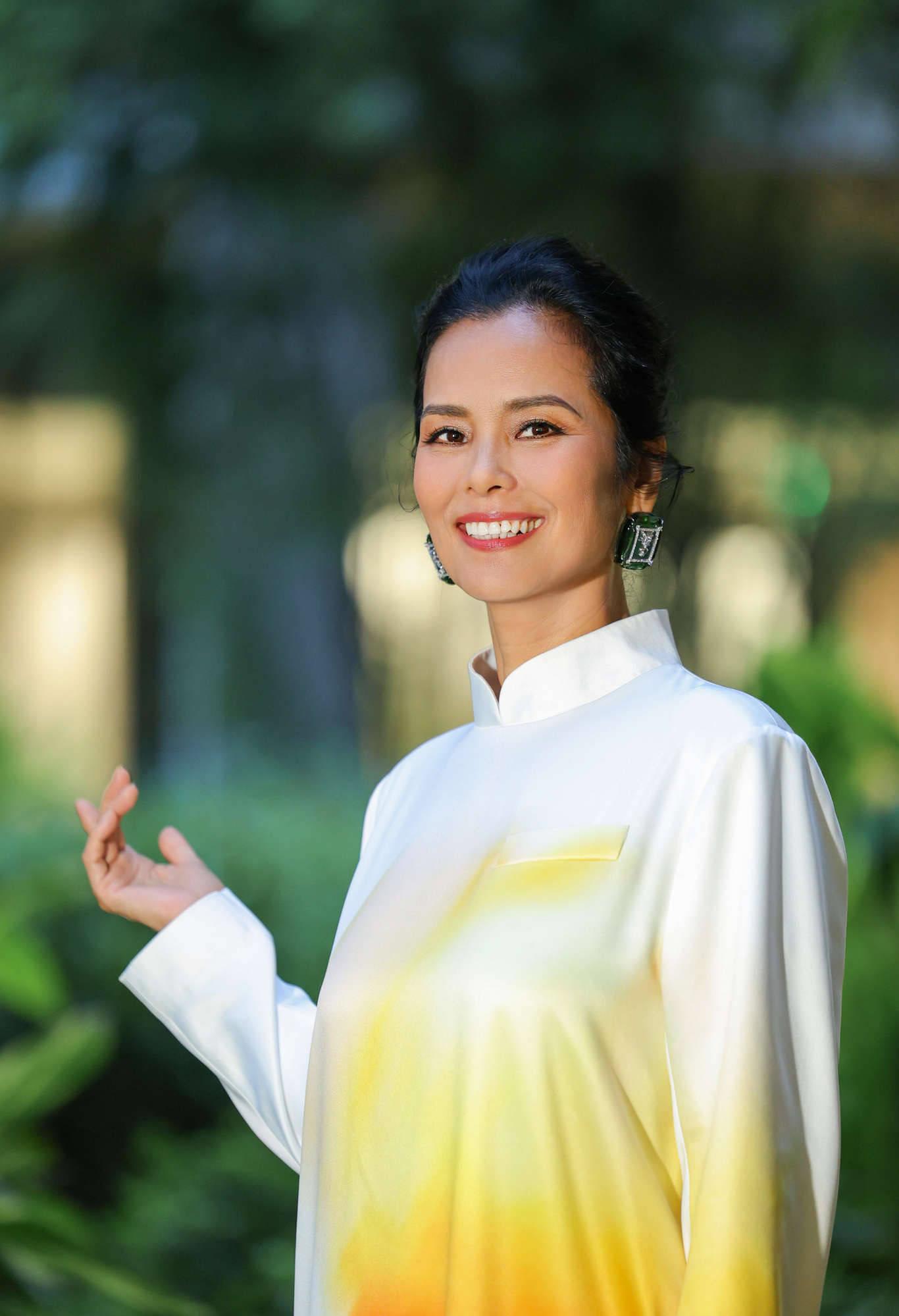 韦唯:华语乐坛传奇人物 韦唯,华语乐坛传奇人物,曾经凭借其超高的演唱