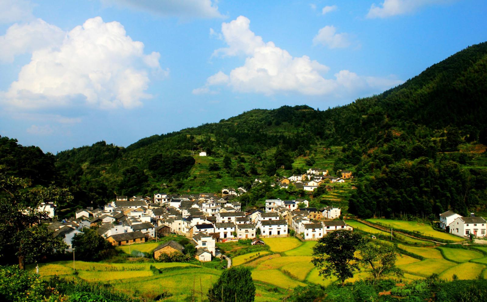 宏村周边好玩的景点 宏村周边有很多好玩的景点,包括汤口镇,宏村和