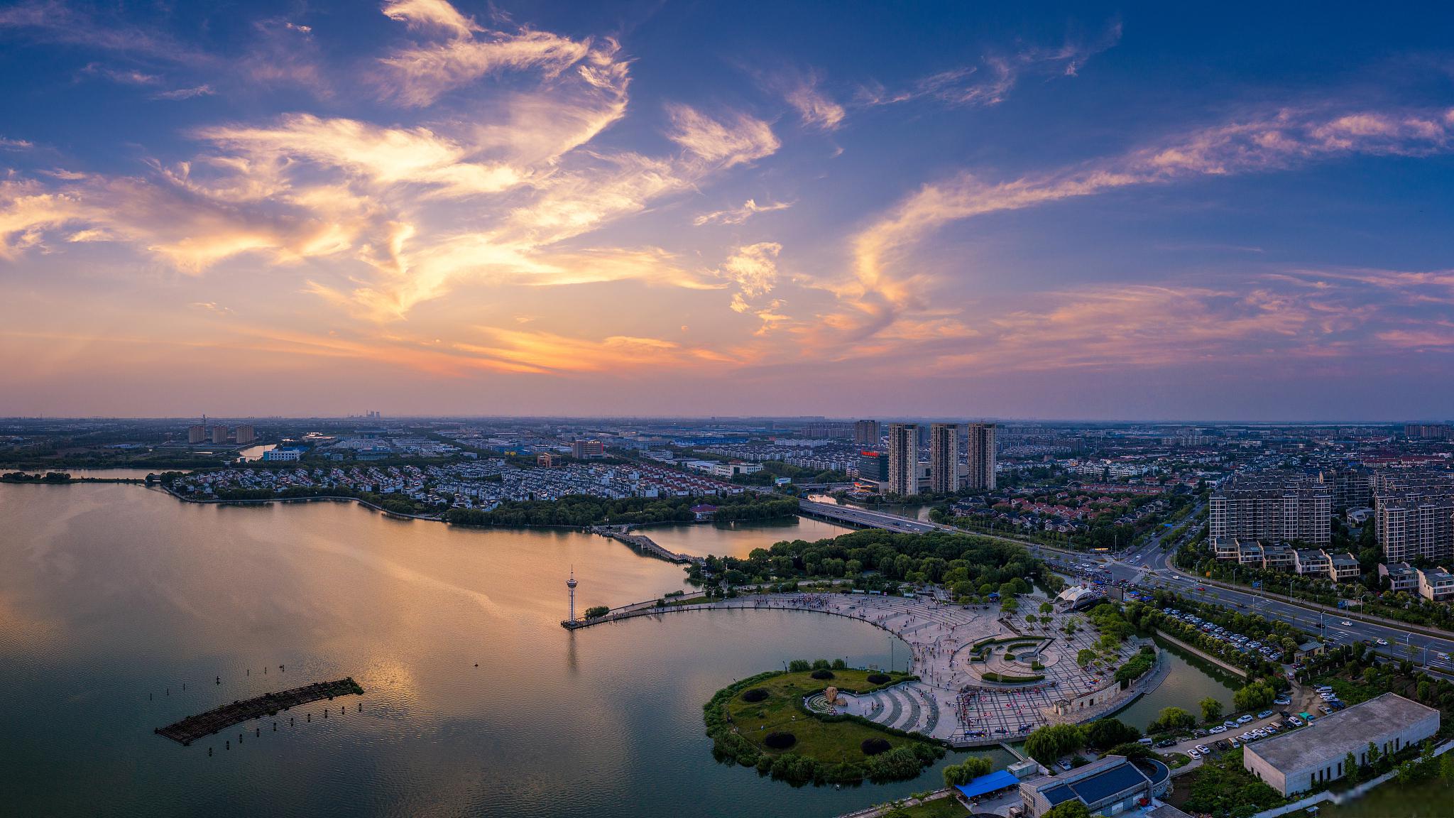 铜陵旅游攻略 铜陵,位于中国安徽省的深处,是一座充满历史和文化底蕴