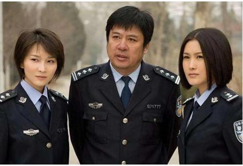 《重案六组》:警花季洁的表演才华 《重案六组》是一部广受好评的作品