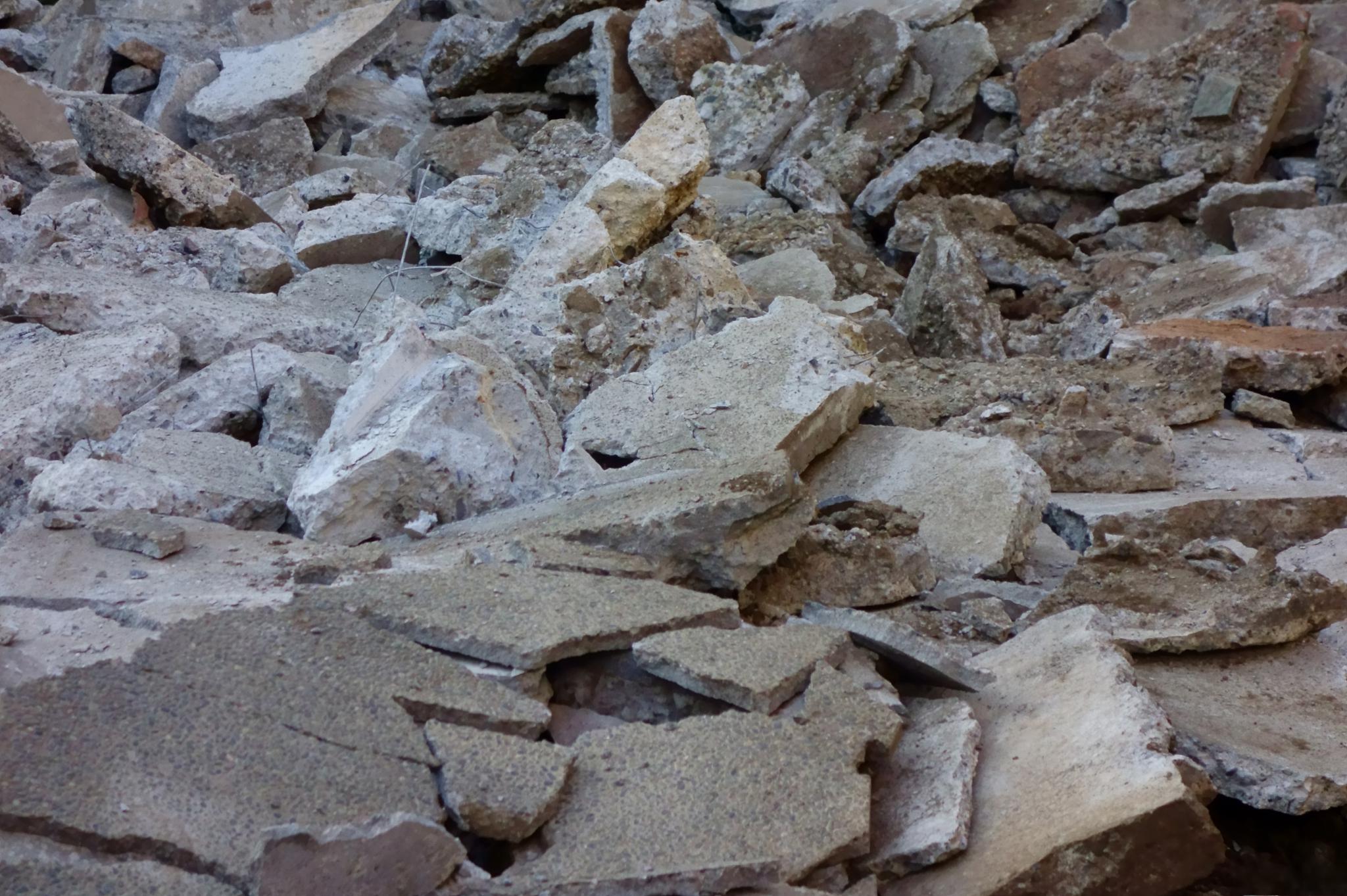 高岭土进口报关流程详解 高岭土是一种常见的非金属矿产资源,被广泛