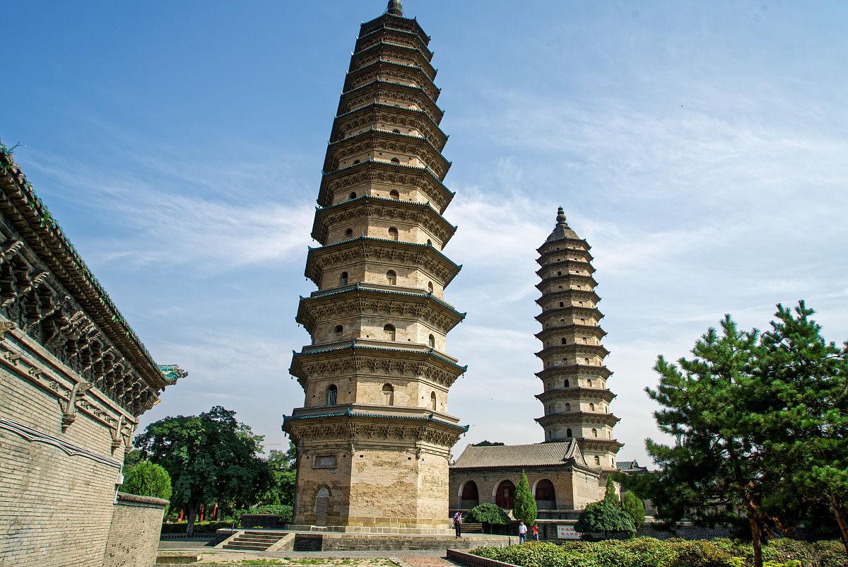 太原双塔寺 太原双塔寺位于山西.@小黑旅行记的动态