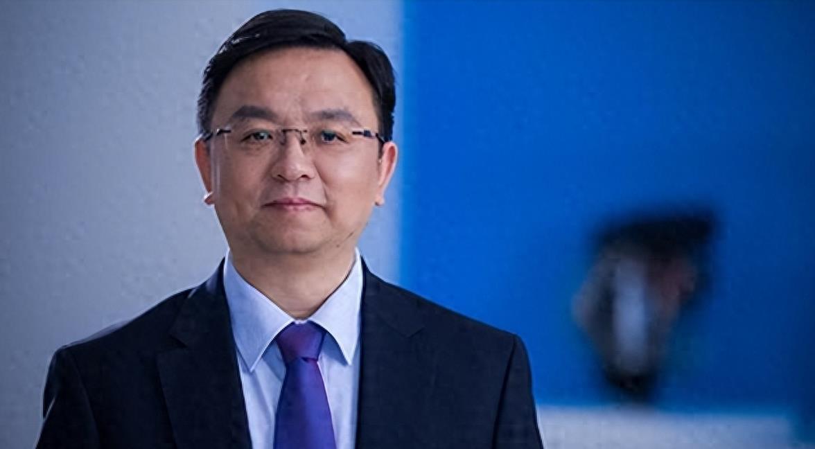 浓浓亲情 创业传奇 比亚迪创始人王传福的创业之路充满了感动和敬佩