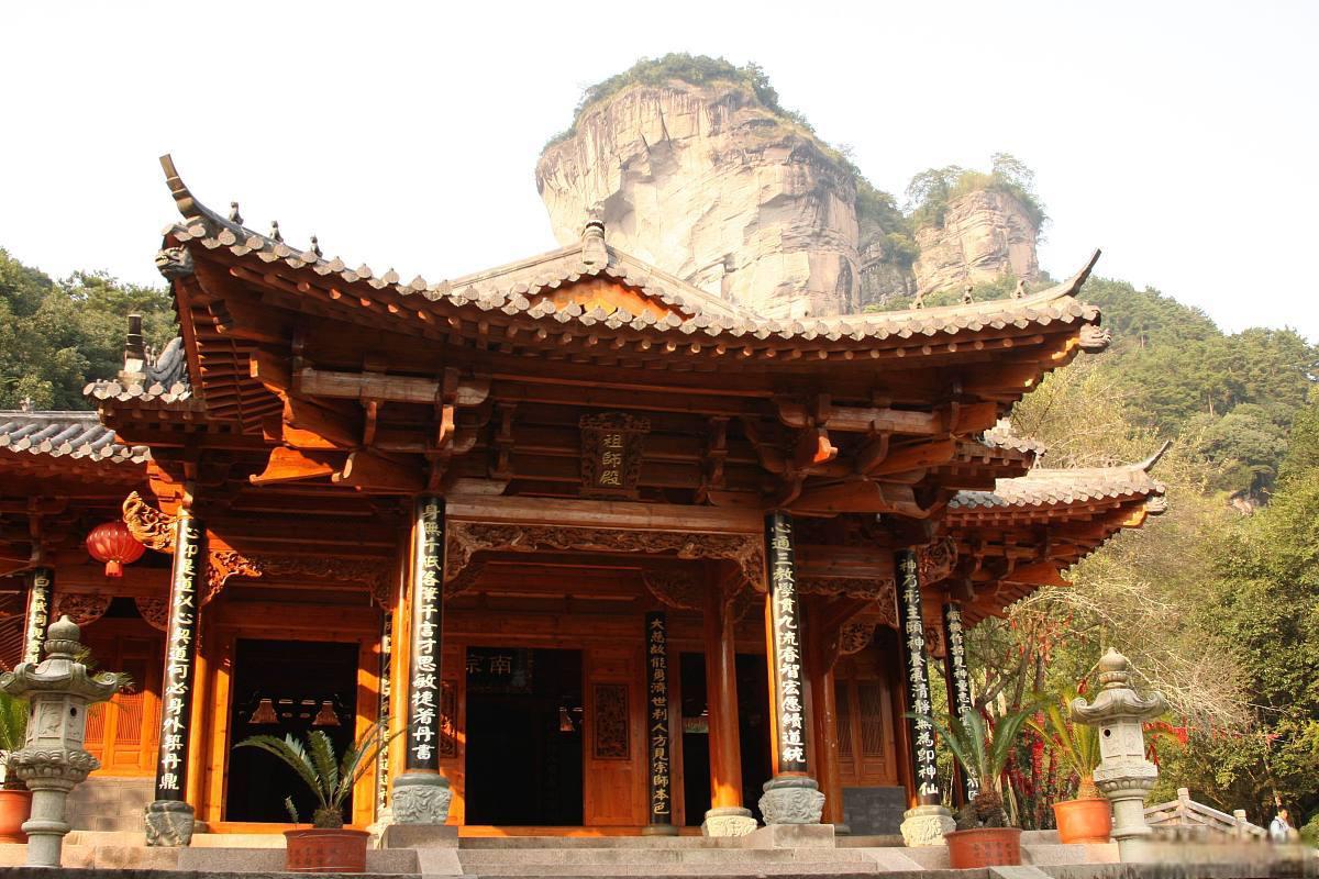 中国最奇特的寺庙:福州涌泉寺 你是否听说过一座隐藏在福建省福州市的