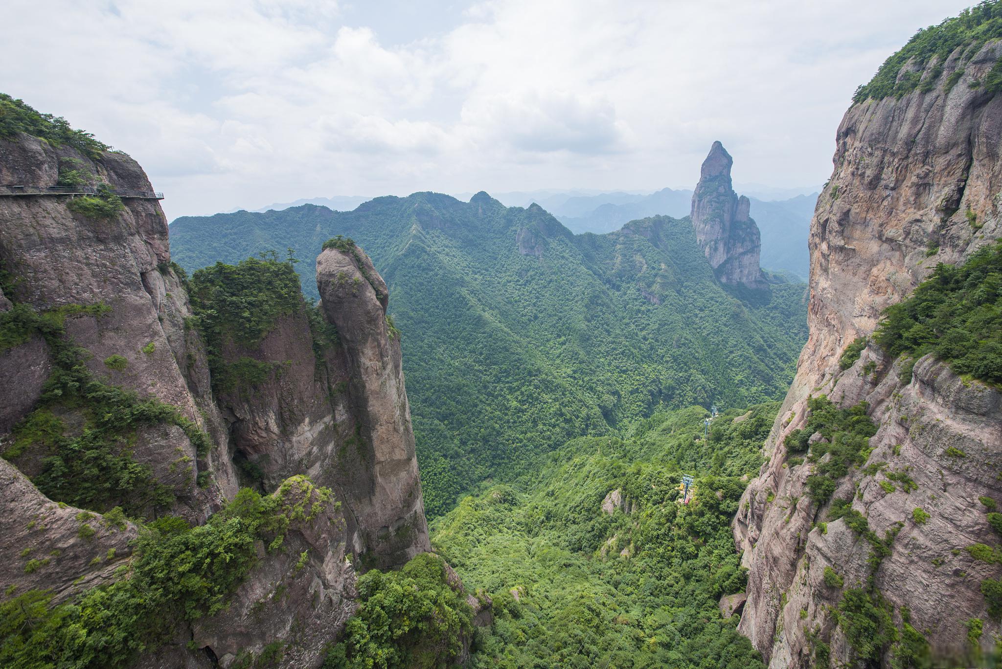 雁荡山,那座坐落在浙江温州市东北方向的乐清市境内的丰富多彩的煞邋